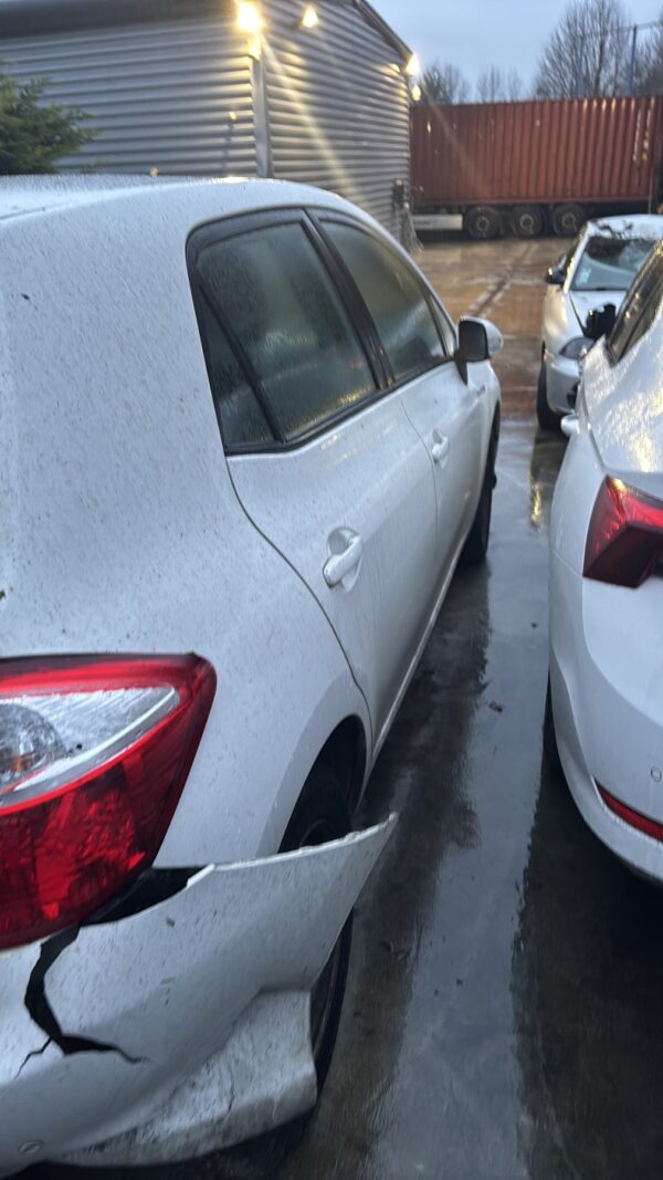TOYOTA AURIS – 15H50 – Image 3